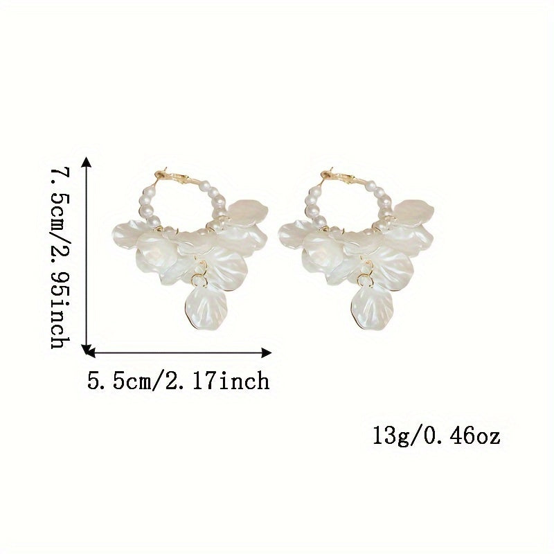 Creative Flower Petal Pendant Hoop Earrings Imitation Pearl Design Vintage Elegant Style For Women Wedding Party Ear Ornaments