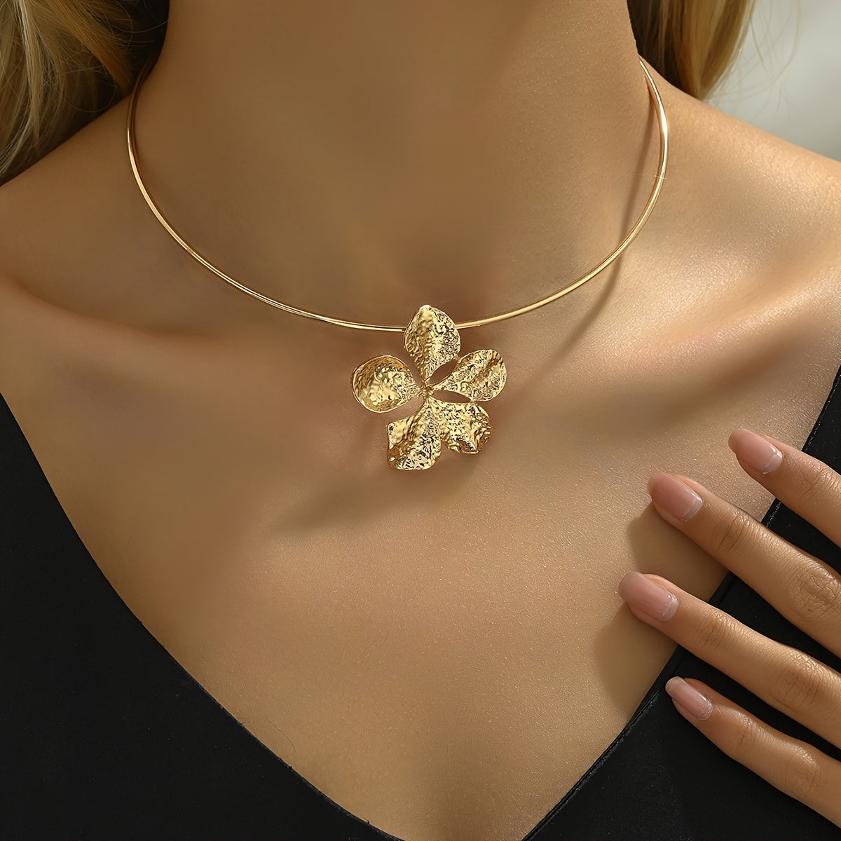 Simple Flower Pendant Collar Necklace Temperament Neck Jewelry Decoration Party Favors