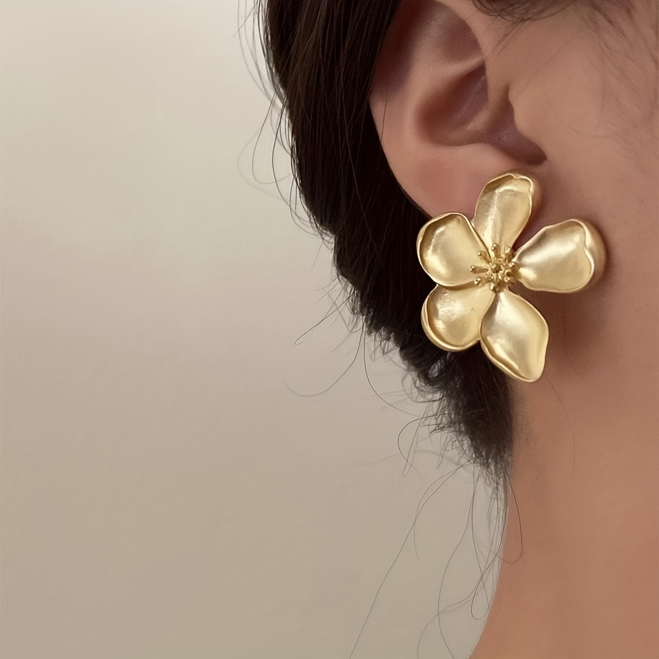 Exaggerated Flower Stud Earrings For Women Vintage Elegant Style Zinc Alloy Jewelry Dating Earring Delicate Female Earrings