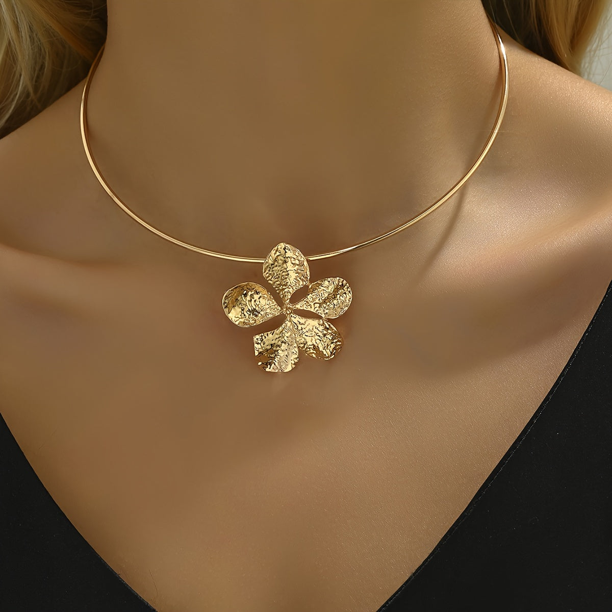 Simple Flower Pendant Collar Necklace Temperament Neck Jewelry Decoration Party Favors